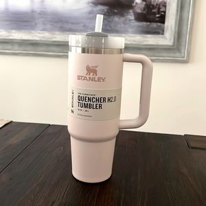 NWT Stanley 30oz Rose Quartz The Flowstate Quencher H2.O Tumbler
